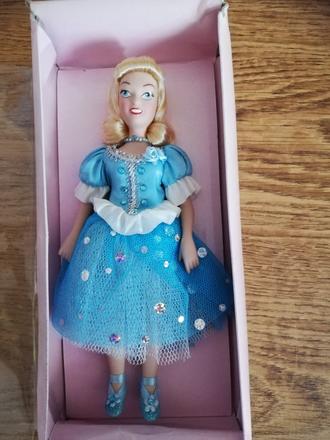 Panenka keramická.,