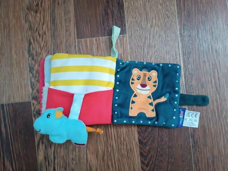 5x dětské knížky - závěsné,látkové,kousací,dřevěné, 