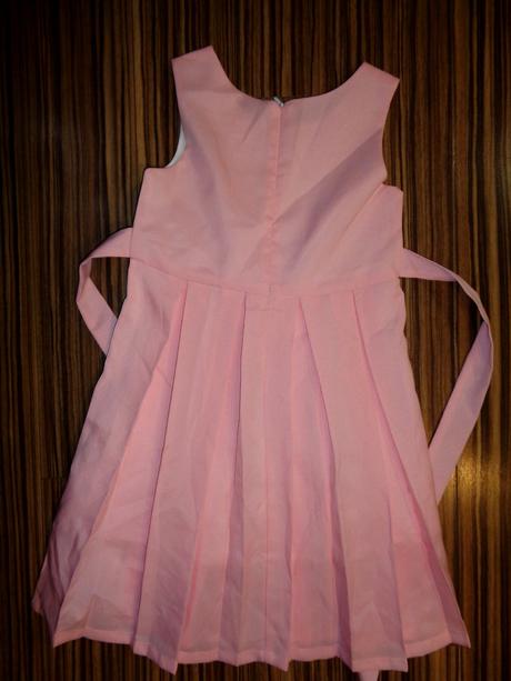 Luxusní bílorůžové skládané šaty, 122