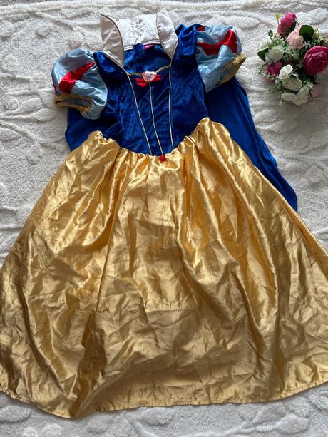 An18/ kostým sněhurka - v.7/8 let zn. disney, 