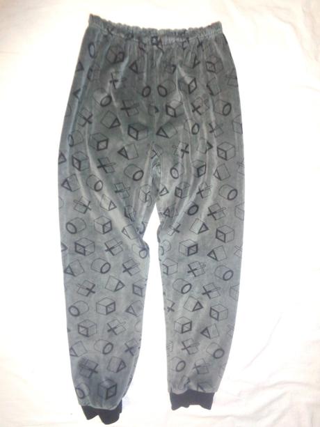 Krásné sametové tepláky playstation, 152