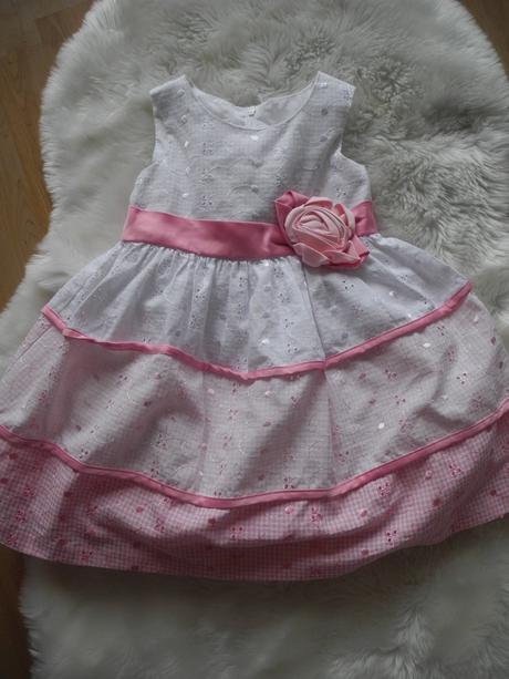 Šaty slavnostní, 92