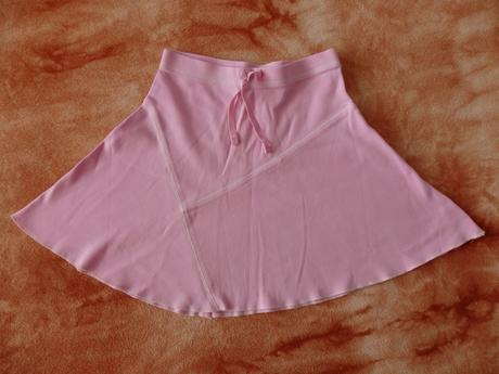 Růžová sukně, next,134