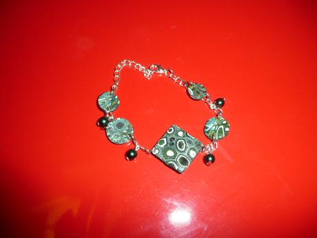 Náramek bižuterie motýl klíč,