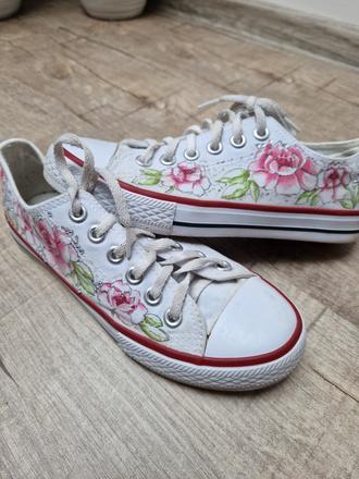 Dámské či dívčí tenisky, 37