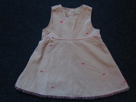 Slavnostní šaty, 74