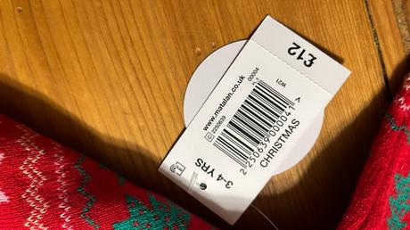 Vánoční svetr na knoflíky, 104