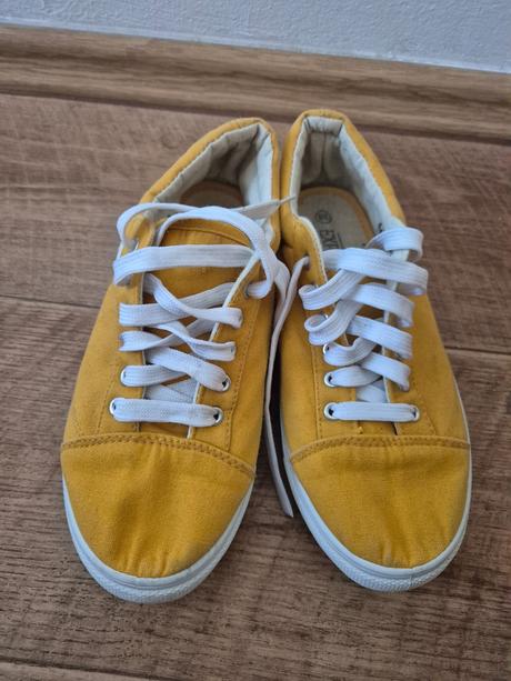 Plátěnky vel. 38 (23 cm), 38