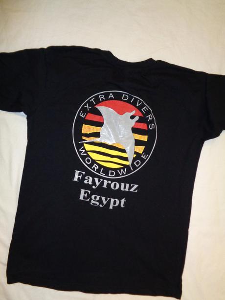 Luxusní černé tričko s aplikací vpředu i vzadu, 164