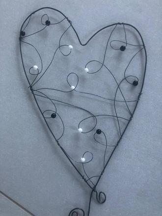 Drátěné srdíčko k zavěšeni, 