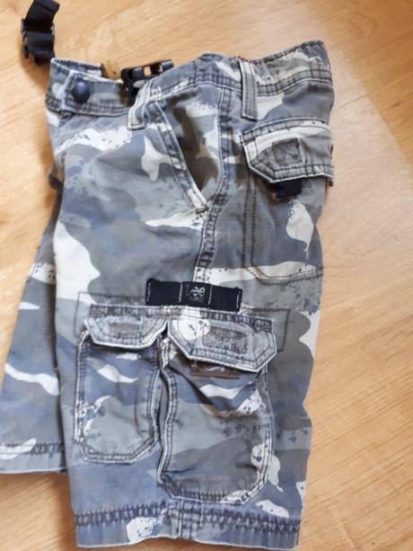 Bezva maskáčové kraťasy šortky, lee,116