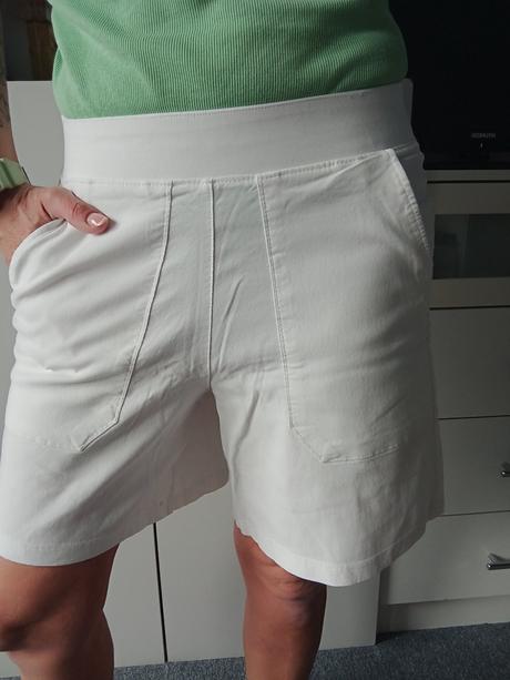Bílé šortky vel."m", m