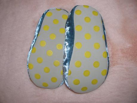 Teplé velurové bačkůrky s kožešinkou vzor zajíček, 24