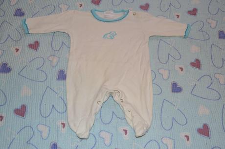 Bílý overal s modrým zdobením - lední medvídek, 56