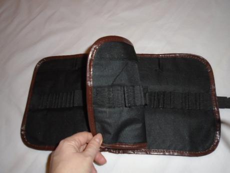 Pouzdro penál na pastelky štětce propisky,