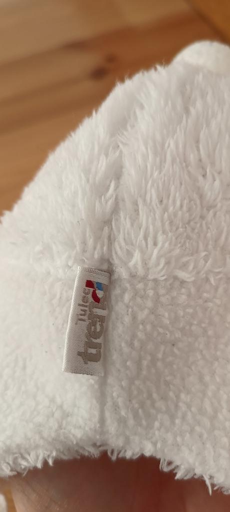 Zimní bílá čepice na zavazování, <50