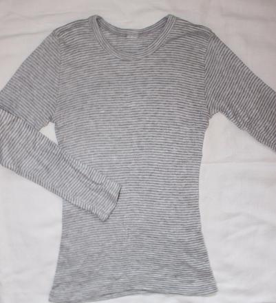 Ak103. pruhované elastické tričko, 140