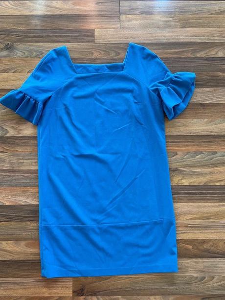 Modré šaty s volánkovým rukávem, vel m/l, šité, m