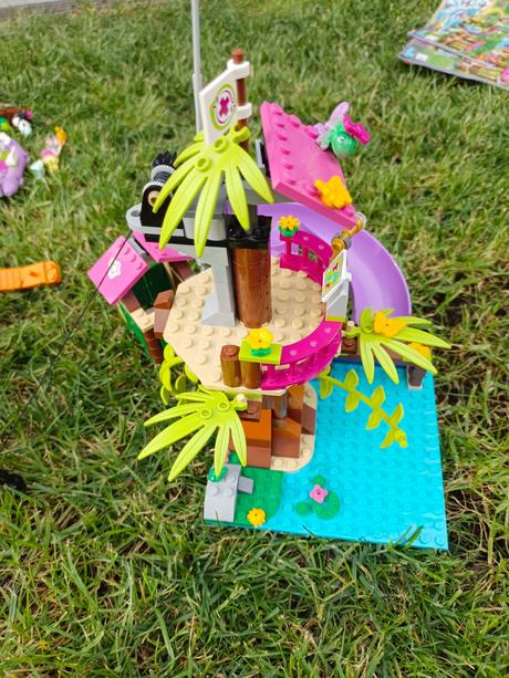 Lego friends 41038 základna záchranářů v džungli,