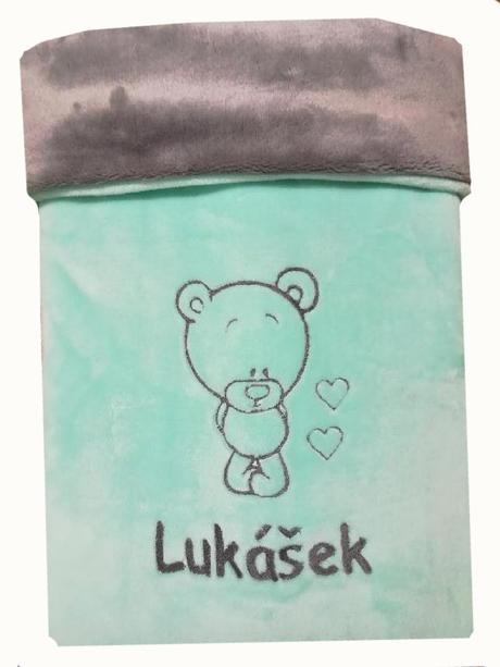 Deka s výšivkou jména na přání-více barev a obrázk,