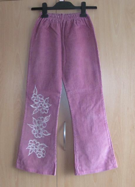 Růžovo-fialové manšestráky, 146