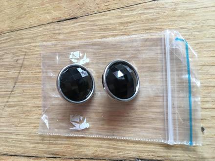 Naušnice bižuterie černé,