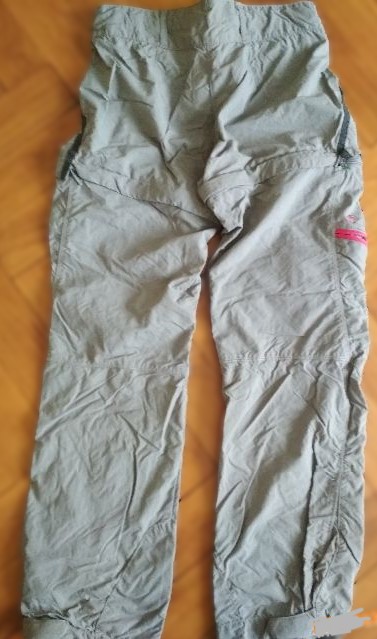 Turistické kalhoty/kraťasy s odepínacími nohavicem, decathlon,140