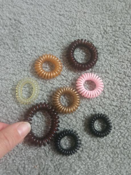 Pružinové gumičky do vlasů,