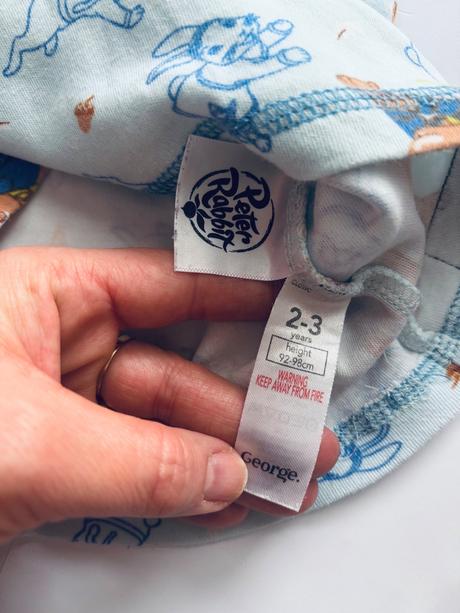 Triko - v.2/3 roky králíček petr, george,98