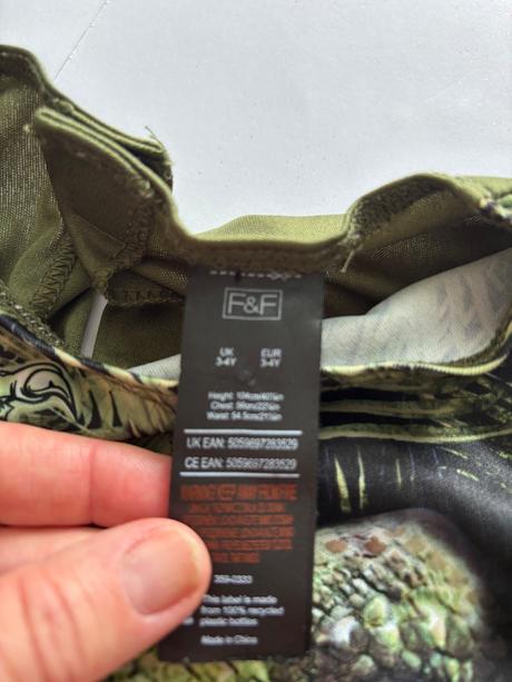 St4/ kostým halloween- v.3/4 roky,