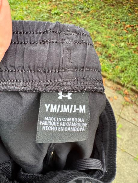 Kraťase, under armour,140