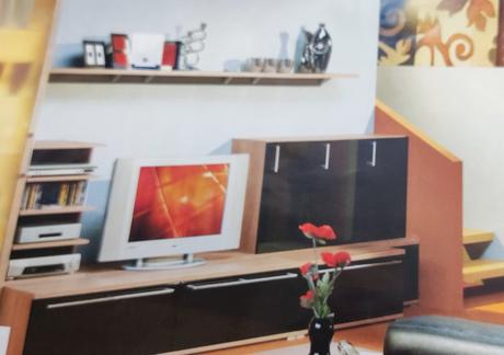 Prodám 2 skříňky rioart morgana / černý lesk,