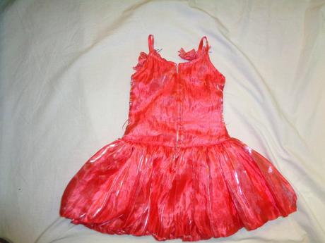 Hodně zdobené slavnostní měňavé šaty, 98