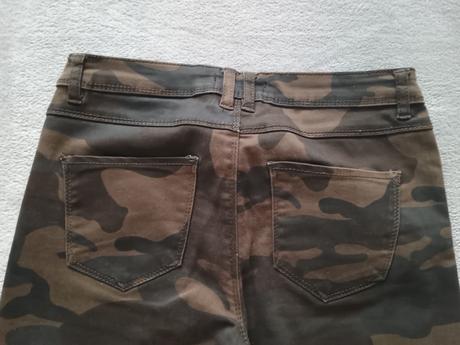 Khaki džíny maskáče cropp, 36