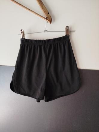 Kraťasy zn. shein vel.122, 122