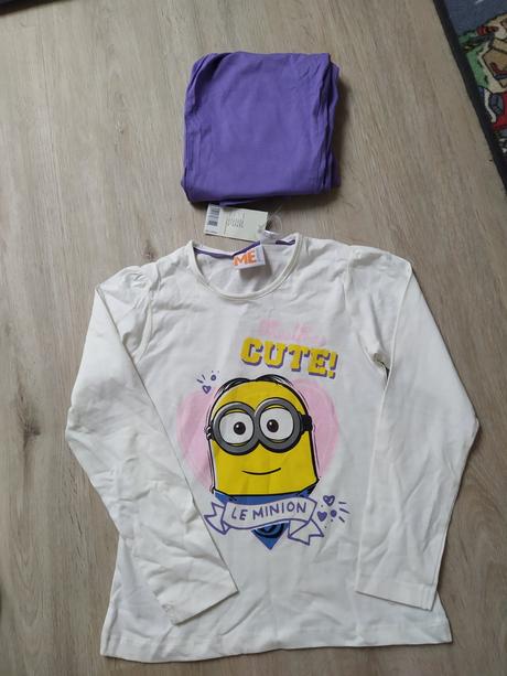 Dvoudílné pyžamo s cedulkou, 122