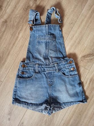 Džínové kraťasy s laclem, 110