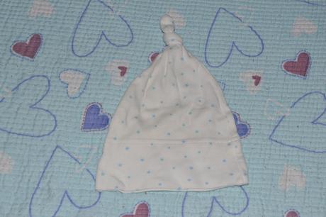 Čepička s uzlíkem, next,68