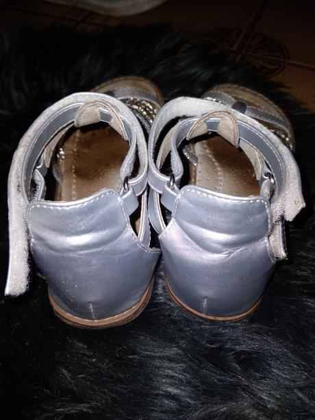 Dívčí sandále třpyt vel. 29, vnit.stélka 18 cm, baťa,29