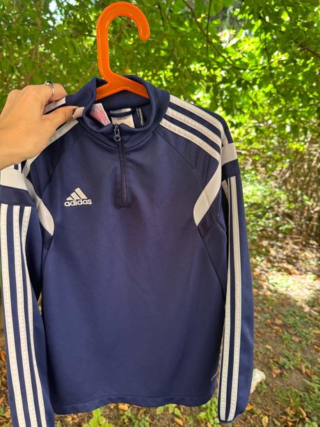 Mikča, adidas,152