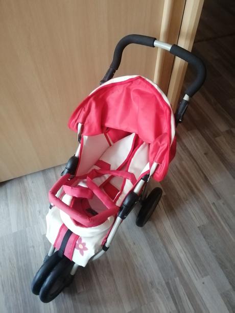 Kočárek pro panenky, 