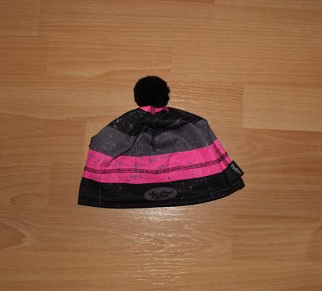 Funkční čepice dráče, 104