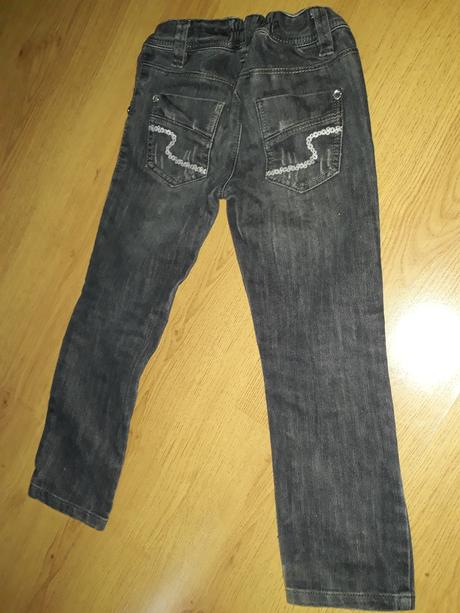 Dívčí černé džíny kevelo s kytičkami, vel 4-5 let, kenvelo,110