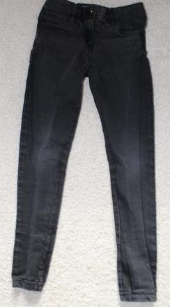 Op780.černé rifle dívčí 8-9 let, f&f,134