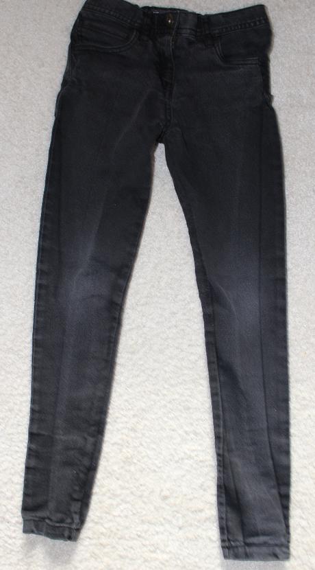 Op780.černé rifle dívčí 8-9 let, f&f,134