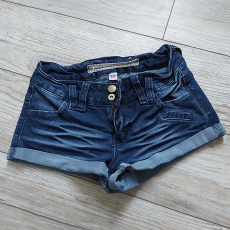 Dívčí /dámské kraťasy, 32