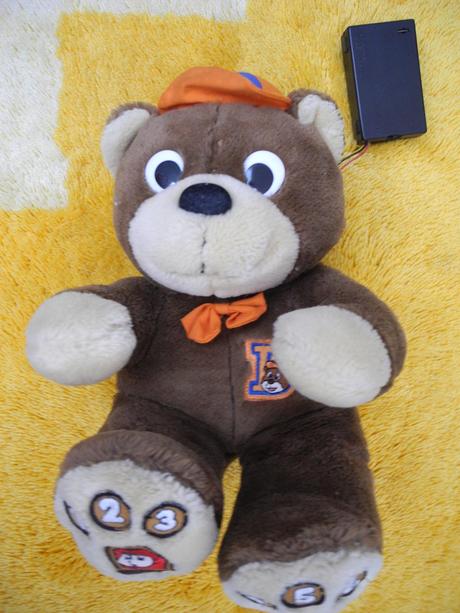 Mluvící medvěd - nj, 