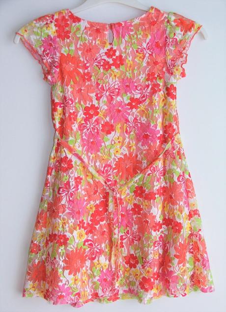 P44 krajkové šaty vel. 5let, 110