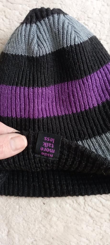 Čepice zn."ride more talk less" vel."one",