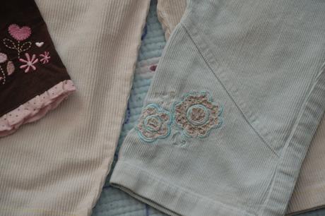 Modré manžestrové kalhoty s výšivkami, early days, early days,92